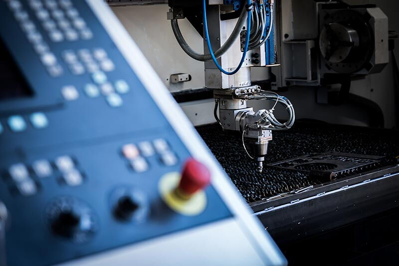 Fräsmaschine in Aktion